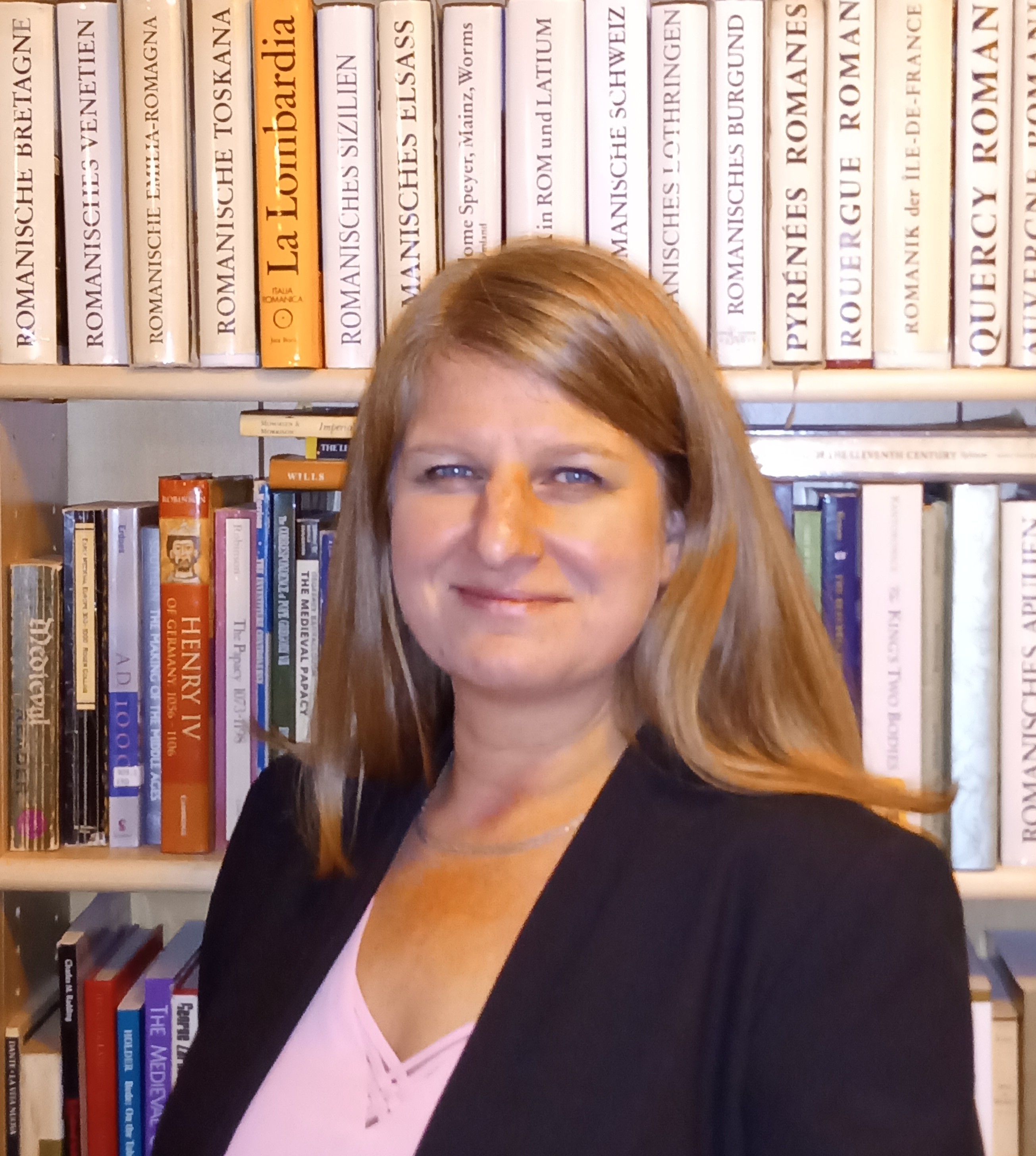 Image of Professor Gillian Elliott
